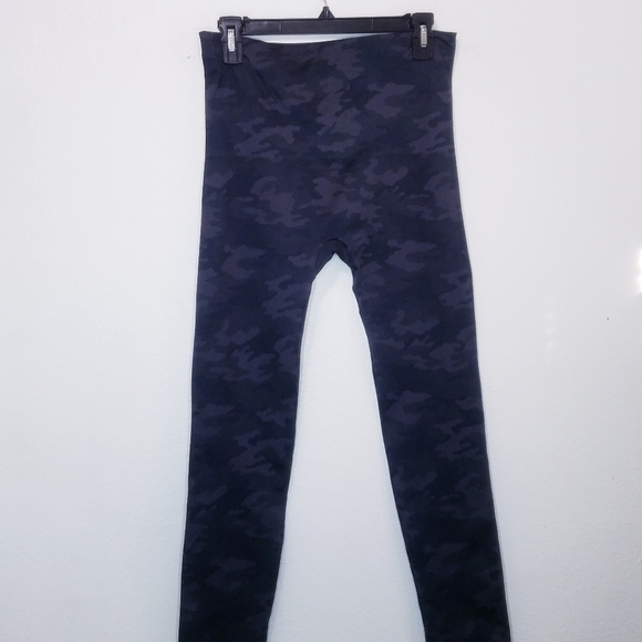 Spanx | Camouflage High Waist Knit Leggings Large - Picture 6 of 8